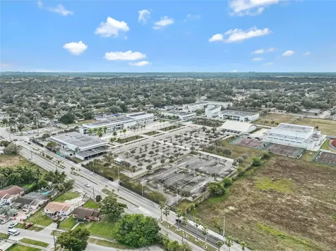1437 NW 99th Street Miami FL 33147