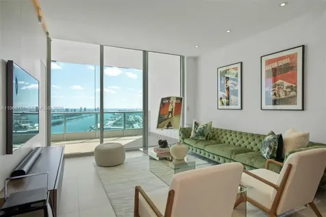 900 Biscayne Boulevard Miami FL 33132
