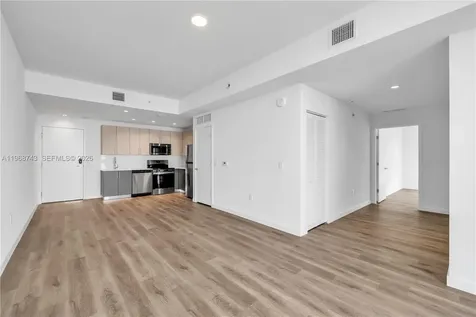 1642 NE 1st Avenue Miami FL 33132