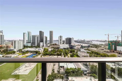 1642 NE 1st Avenue Miami FL 33132