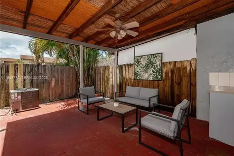 1082 W 79th Street Hialeah FL 33014