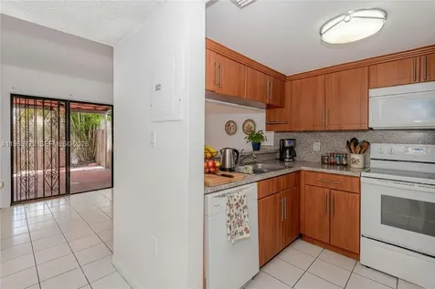 1082 W 79th Street Hialeah FL 33014