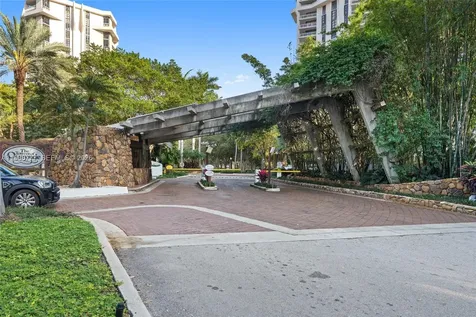 4000 Towerside Terrace Miami FL 33138