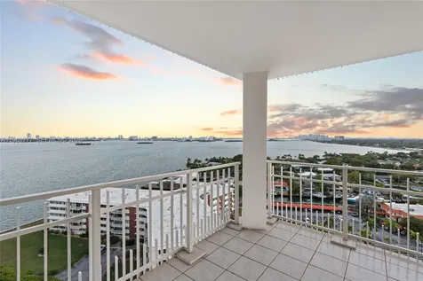 4000 Towerside Terrace Miami FL 33138