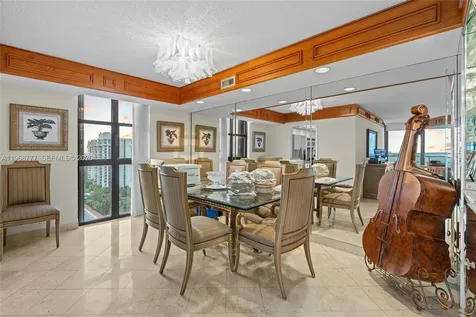 4000 Towerside Terrace Miami FL 33138