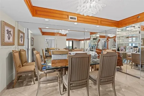 4000 Towerside Terrace Miami FL 33138