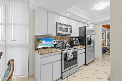 4000 Towerside Terrace Miami FL 33138