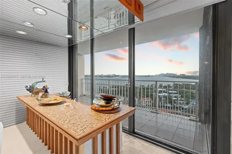4000 Towerside Terrace Miami FL 33138