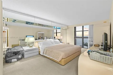 4000 Towerside Terrace Miami FL 33138