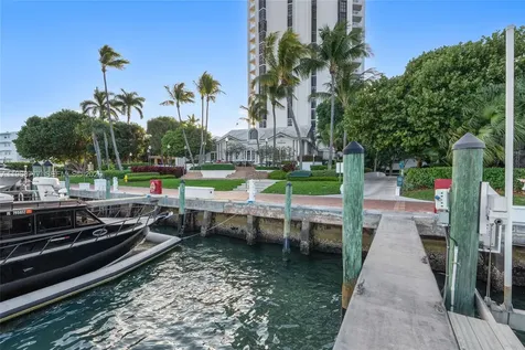 4000 Towerside Terrace Miami FL 33138