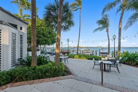 4000 Towerside Terrace Miami FL 33138