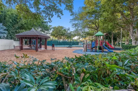 4000 Towerside Terrace Miami FL 33138
