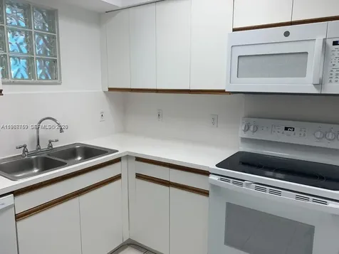 9156 Collins Avenue Surfside FL 33154