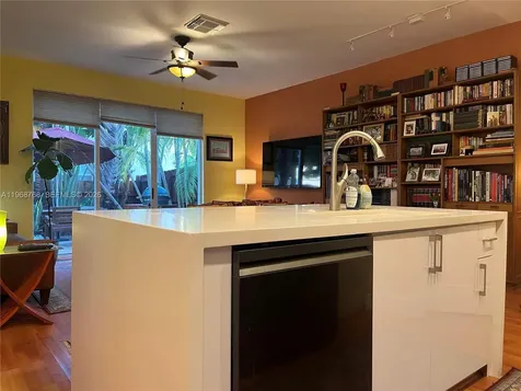 7469 NW 112th Place Doral FL 33178