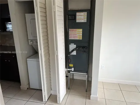 890 NW 22nd Court Miami FL 33125