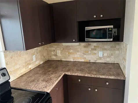 890 NW 22nd Court Miami FL 33125