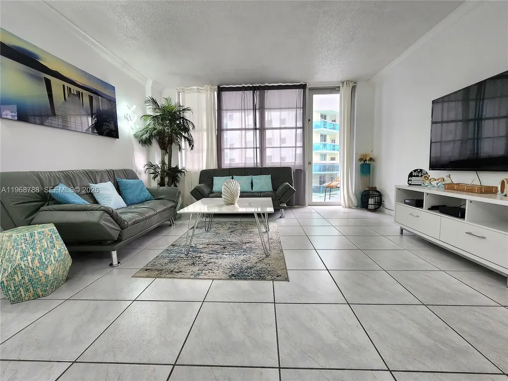 3725 S Ocean Drive Hollywood FL 33019