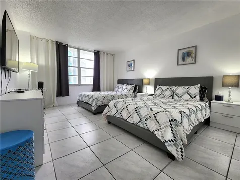 3725 S Ocean Drive Hollywood FL 33019
