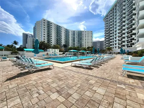 3725 S Ocean Drive Hollywood FL 33019