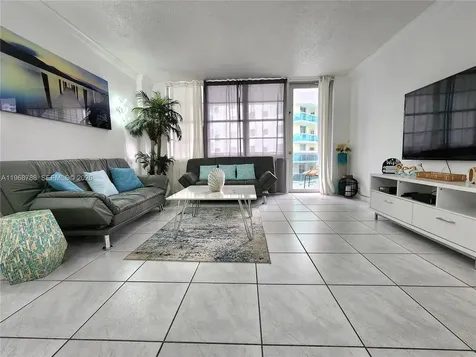 3725 S Ocean Drive Hollywood FL 33019