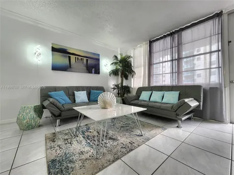 3725 S Ocean Drive Hollywood FL 33019