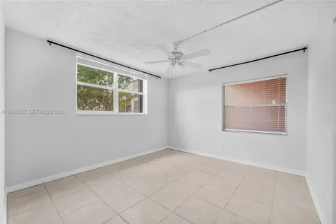 2861 Somerset Drive Lauderdale Lakes FL 33311