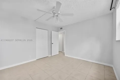 2861 Somerset Drive Lauderdale Lakes FL 33311