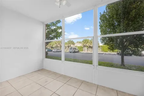 2861 Somerset Drive Lauderdale Lakes FL 33311