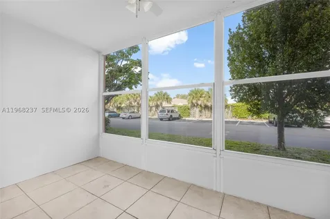 2861 Somerset Drive Lauderdale Lakes FL 33311