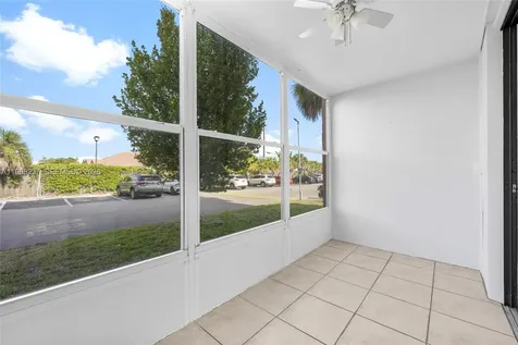 2861 Somerset Drive Lauderdale Lakes FL 33311