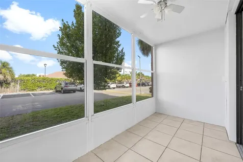 2861 Somerset Drive Lauderdale Lakes FL 33311
