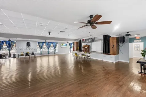 2861 Somerset Drive Lauderdale Lakes FL 33311