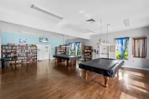 2861 Somerset Drive Lauderdale Lakes FL 33311