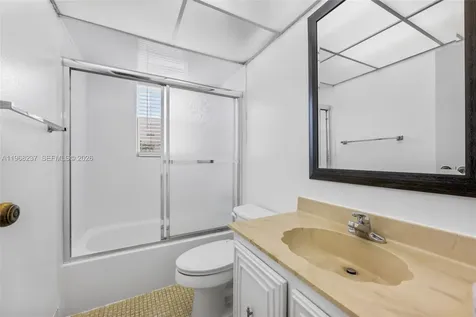 2861 Somerset Drive Lauderdale Lakes FL 33311
