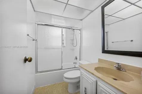 2861 Somerset Drive Lauderdale Lakes FL 33311