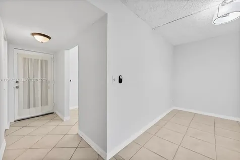 2861 Somerset Drive Lauderdale Lakes FL 33311