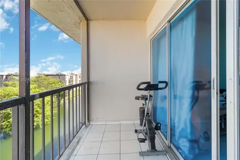 8895 Fontainebleau Boulevard Miami FL 33172