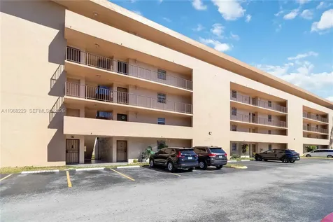 8895 Fontainebleau Boulevard Miami FL 33172