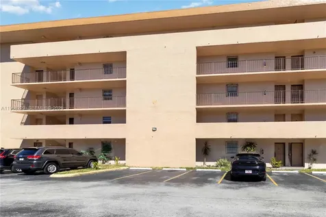 8895 Fontainebleau Boulevard Miami FL 33172