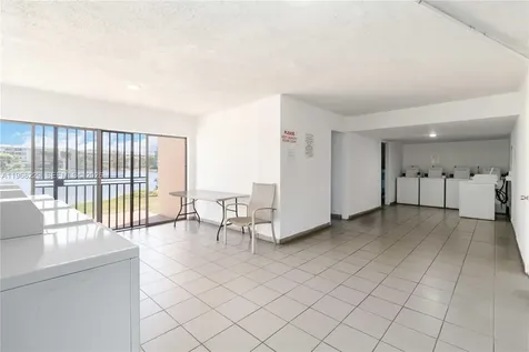 8895 Fontainebleau Boulevard Miami FL 33172