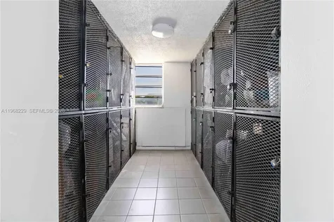 8895 Fontainebleau Boulevard Miami FL 33172