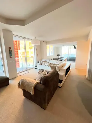 253 NE 2nd Street Miami FL 33132