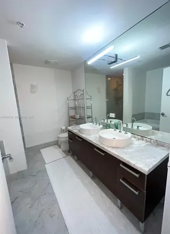 253 NE 2nd Street Miami FL 33132