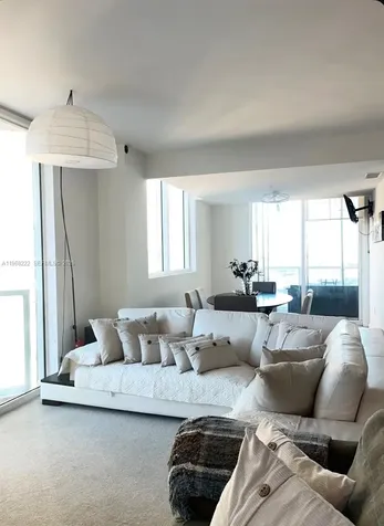 253 NE 2nd Street Miami FL 33132