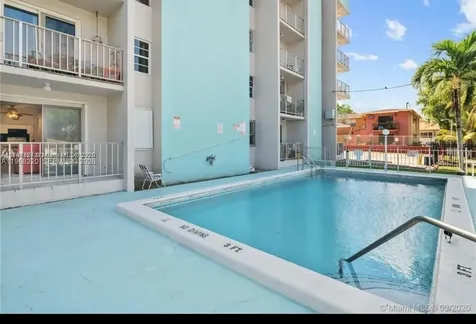 140 NW 14th Avenue Miami FL 33125