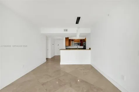 10 Venetian Way Miami Beach FL 33139