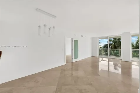 10 Venetian Way Miami Beach FL 33139