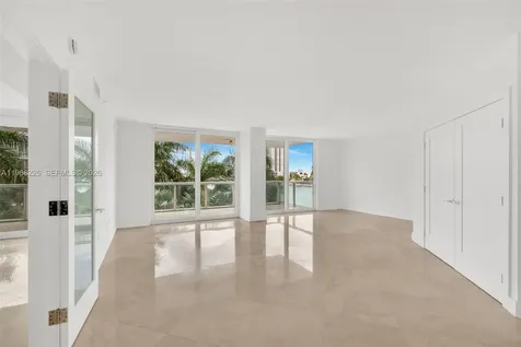 10 Venetian Way Miami Beach FL 33139