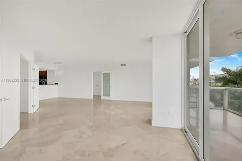 10 Venetian Way Miami Beach FL 33139