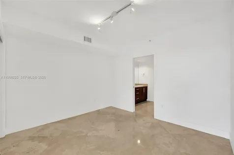 10 Venetian Way Miami Beach FL 33139